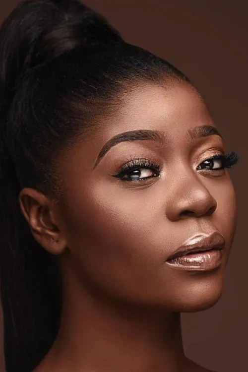 Malvis-Ann Mohvu interpretando a Bella