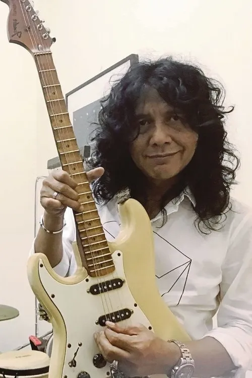 Connie Ahmad ha trabajado con Man Kidal en 1 ocasiones