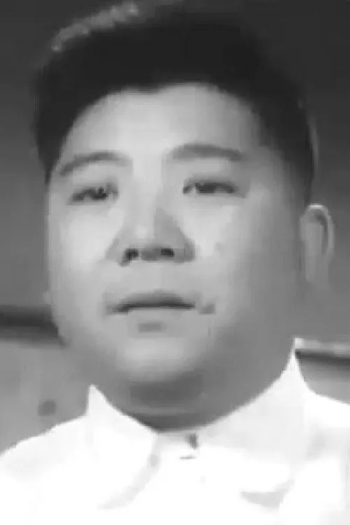 Man Leng interpretando a Thug