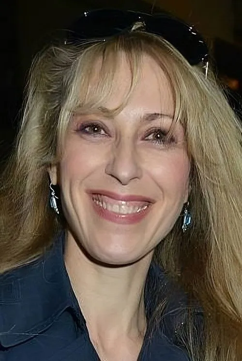 Manault Deva en su biografía y filmografía