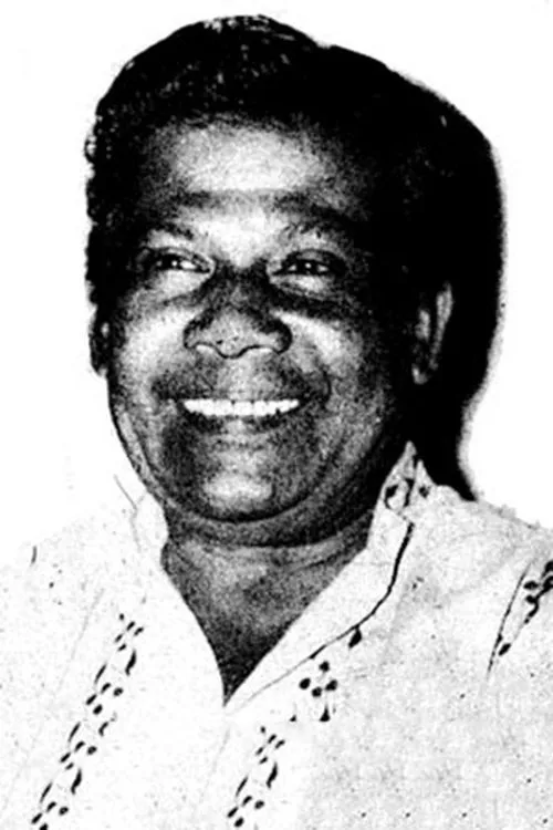 Manavalan Joseph interpretando a 