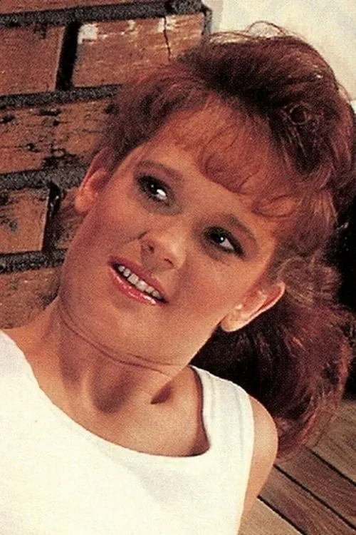 Mandi Wine interpretando a 