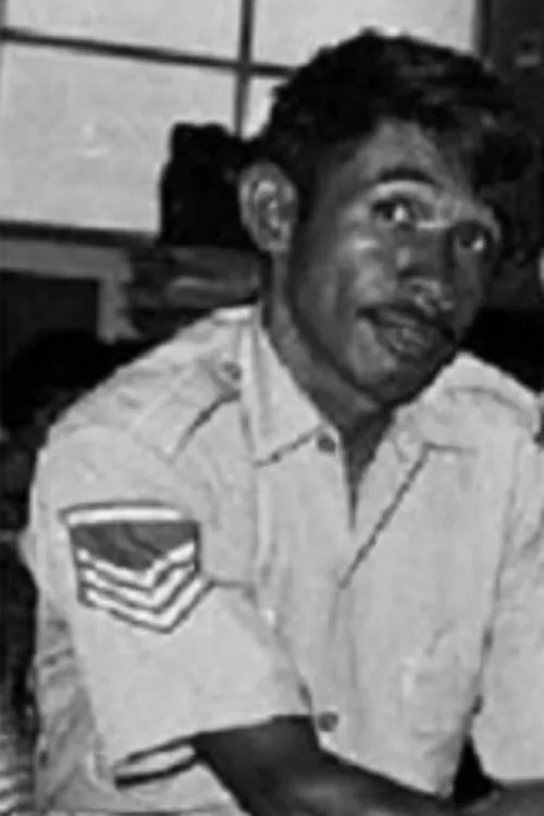 Mang Diman interpretando a Mr. Wardiman