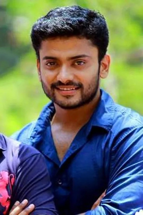 Ardra Mohan ha trabajado con Manikuttan en 1 ocasiones