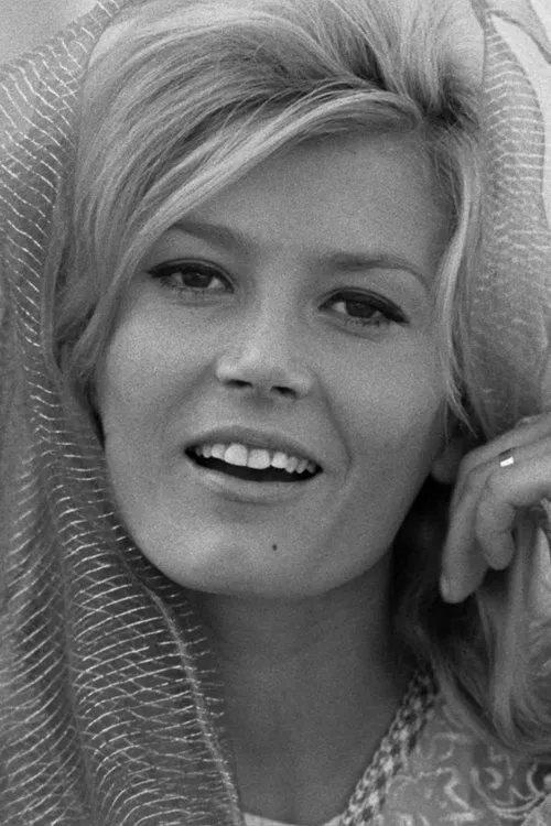 Manja Golec interpretando a 