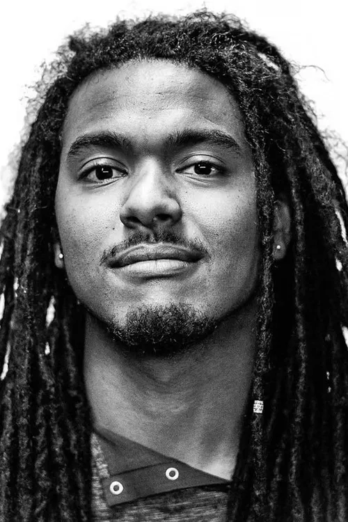 Slacio Bankston ha trabajado con Manoah Ainuu en 1 ocasiones