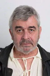 Giorgos Onisiforou ha trabajado con Manolis Michailidis en 1 ocasiones