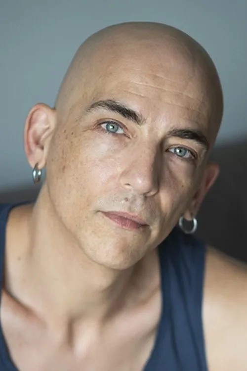 Manolis Theodorakis interpretando a Performer