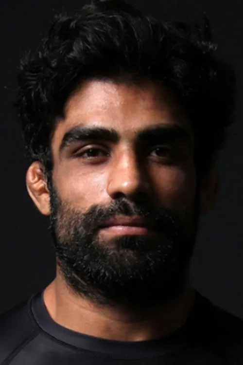 Dave Gladfelter ha trabajado con Mansher Khera en 1 ocasiones