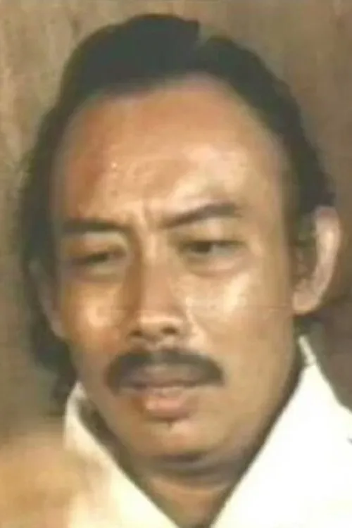 Mansjur Sjah interpretando a