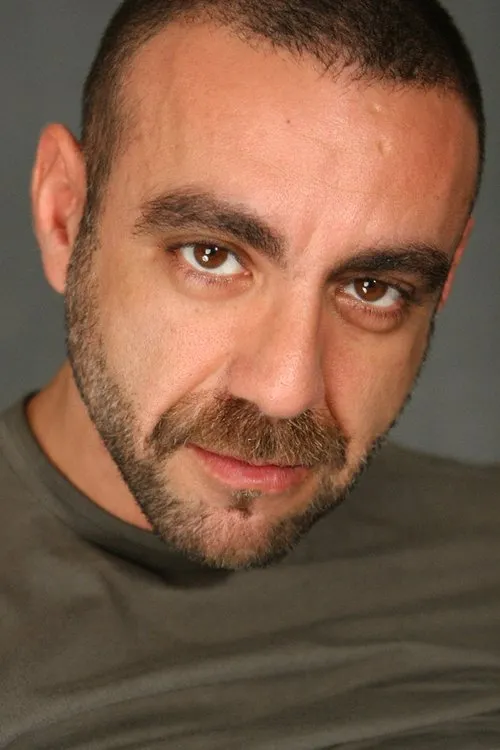 Manu Maltes interpretando a