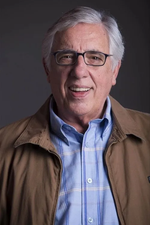 Manuel Cavaco interpretando a Álvaro