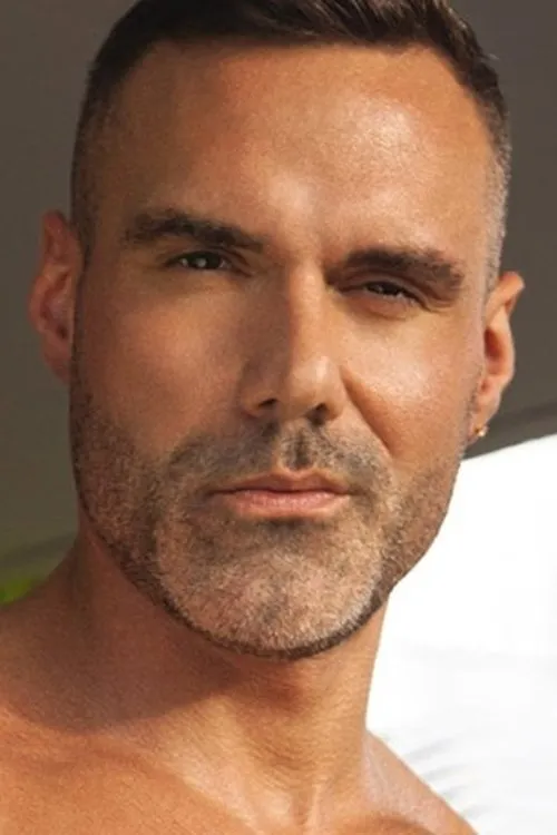 Edji Da Silva ha trabajado con Manuel Skye en 7 ocasiones