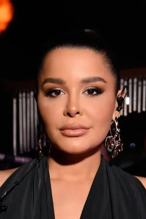 Maraísa Henrique Pereira interpretando a Self