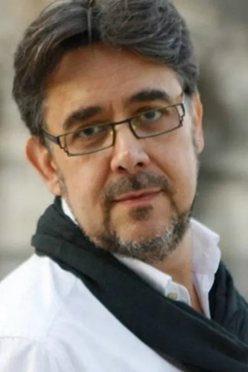 Marc Barrard interpretando a Albert