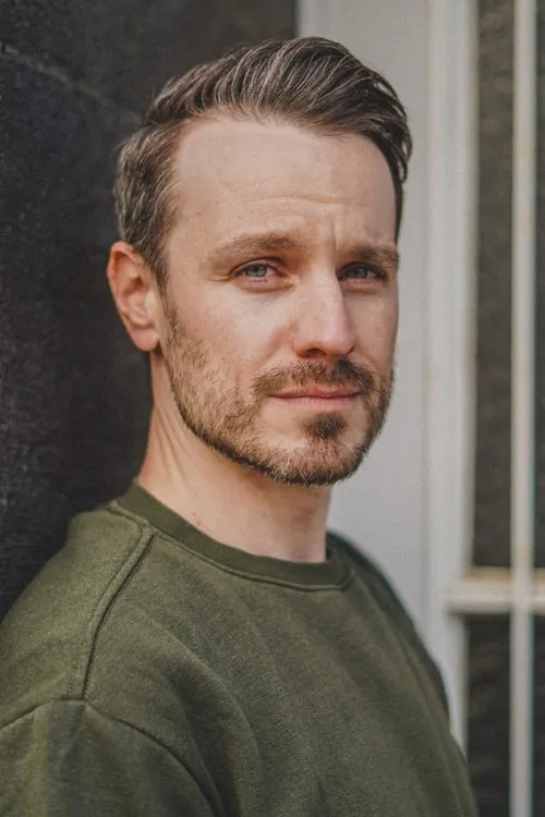 Marc Dumitru — personaje: Dr. Jan Kühnert