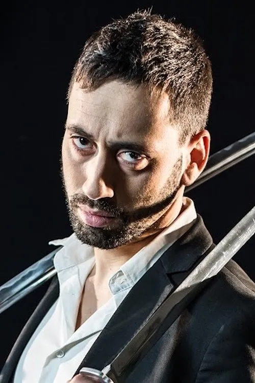 Marc Padró interpretando a Martin