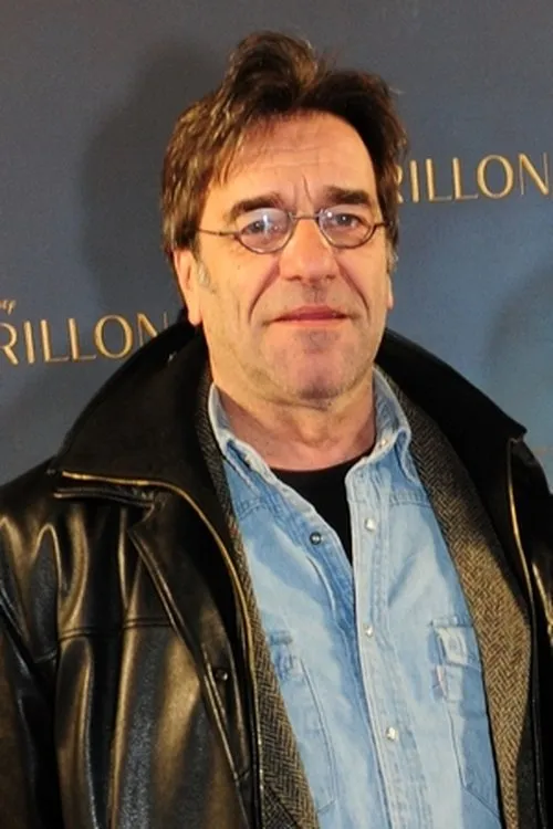 Marc Peeters interpretando a Fernand