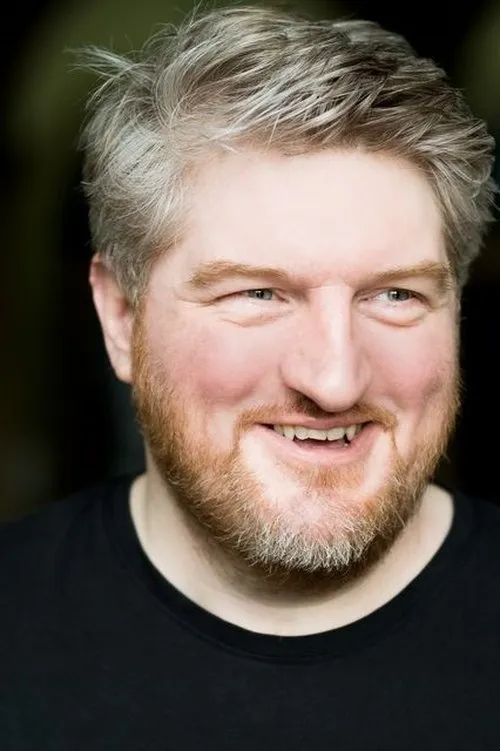 Marc Zwinz interpretando a Lortimer von Knesewitz