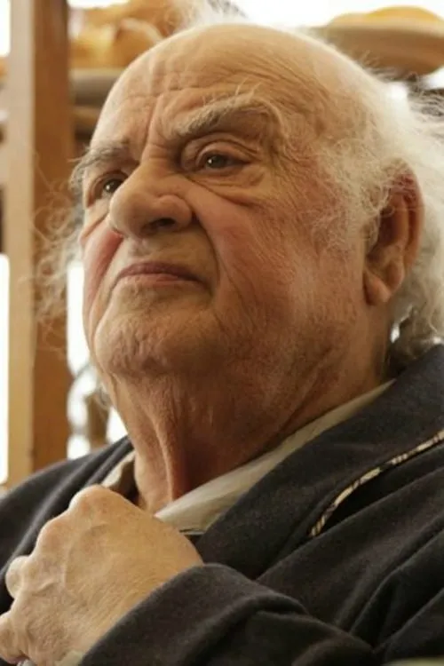 Marcello Perracchio interpretando a Avvocato Masseria