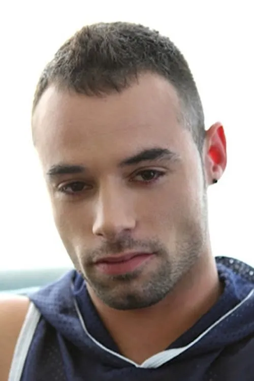 Marco Gagnon interpretando a 