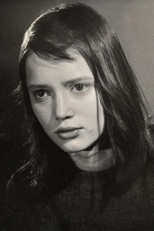 Mare Garšnek interpretando a Virve Teenus