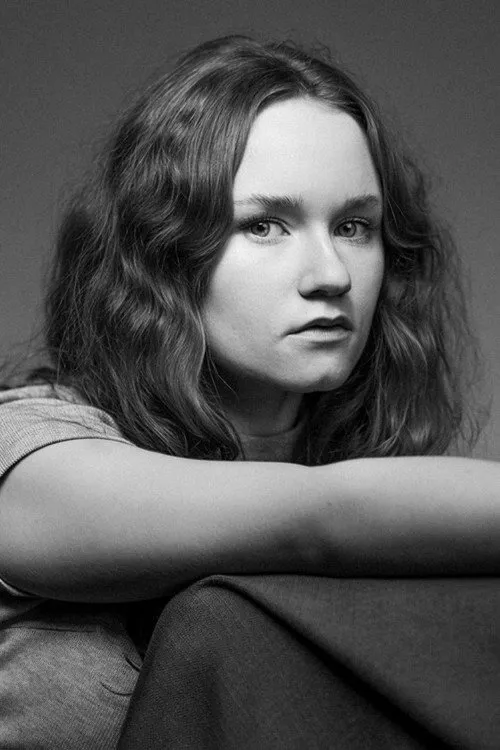 Maren Eikli Hjorth interpretando a Valborg