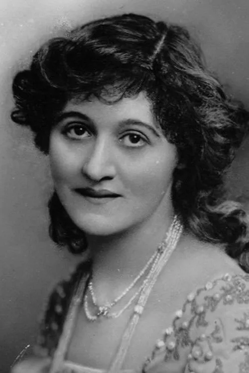 Margaret Halstan interpretando a Lady Agatha Hewitt