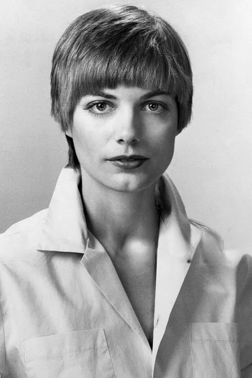 Margaret Klenck interpretando a Kathy