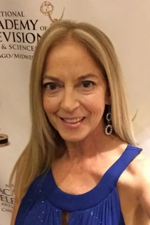 Margo Romero interpretando a Restaurant Patron