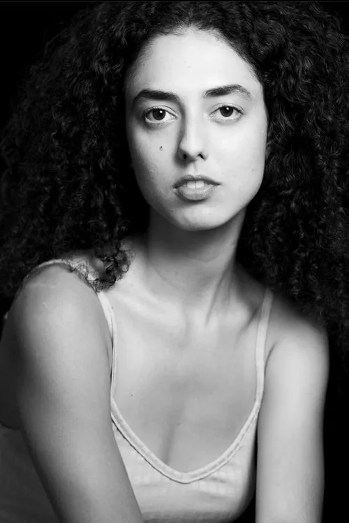 Maria Clara El-Bainy — personaje: Dinah