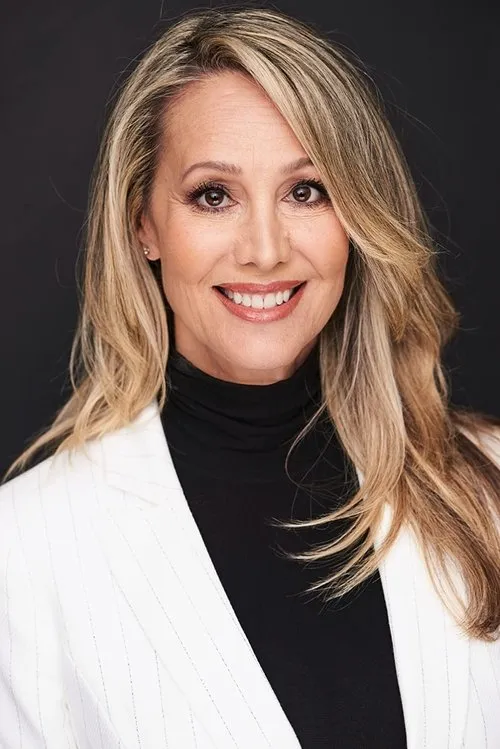 Maria Louisa Figura interpretando a Peggy