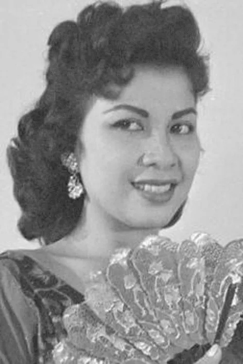 Maria Menado interpretando a Wan Anum