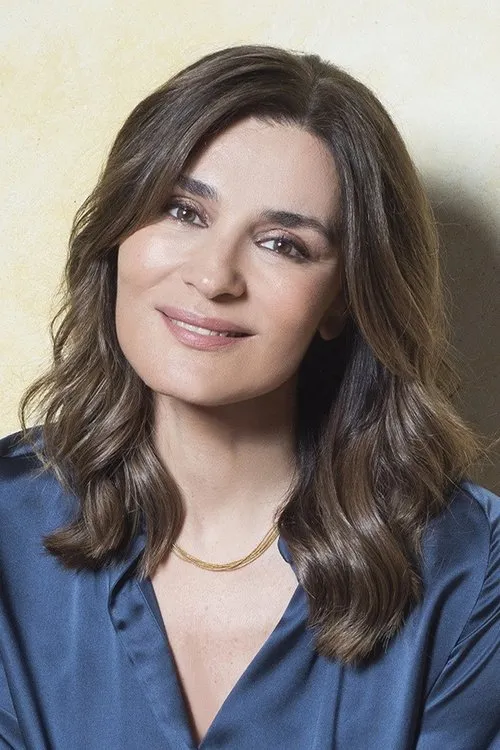 Maria Nafpliotou interpretando a Sofia