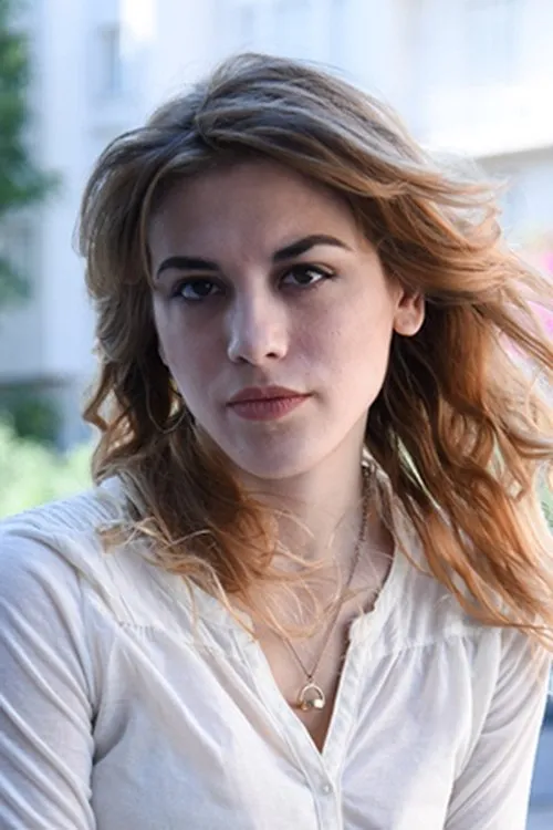 Maria-Nefeli Douka en su biografía y filmografía