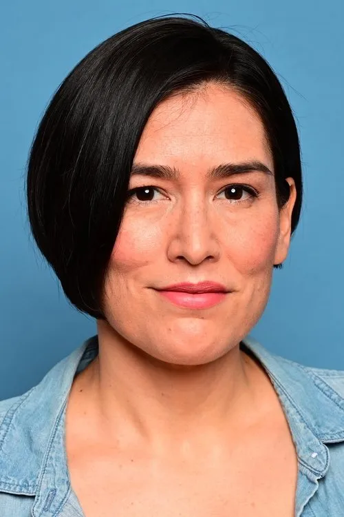 Maria Peyramaure interpretando a The Mother