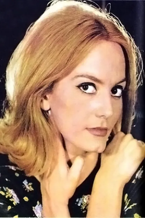 Maria Sokali interpretando a 