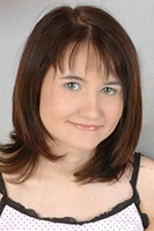 Maria interpretando a Cicily