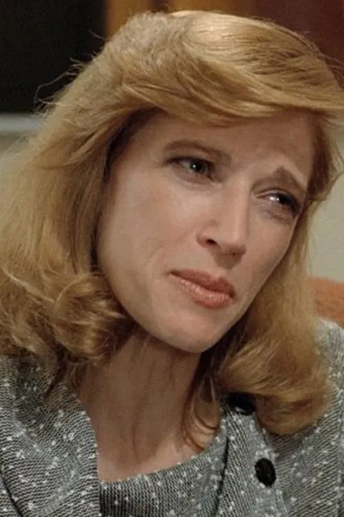 Marianne Kanter interpretando a Dr. Berman