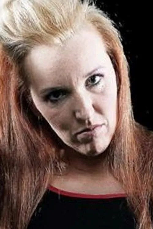 Marie Evans James interpretando a Amazing Maria