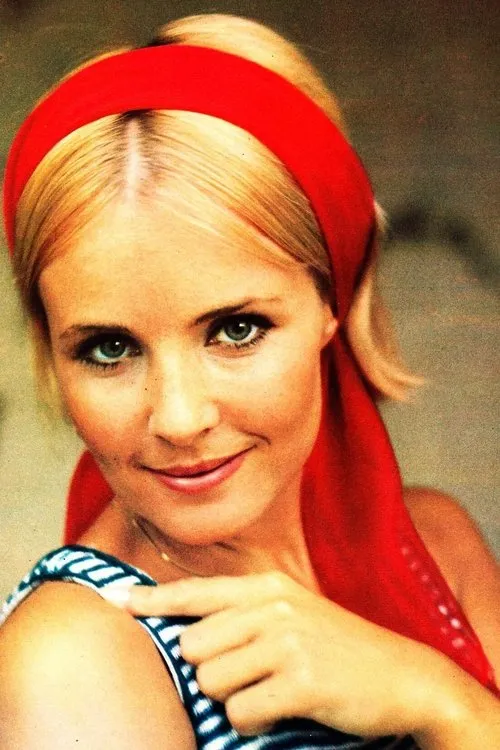 Marie-France Boyer — personaje: Isabelle de Croye