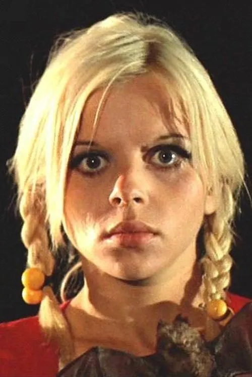 Marie-Pierre Castel interpretando a Twin Vampire