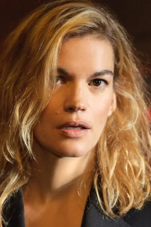 Marie-Sophie Ferdane interpretando a Alexandra Lamour