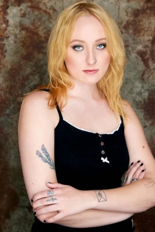 Kenneth McGlothin ha trabajado con Marika Rose Sayers en 1 ocasiones