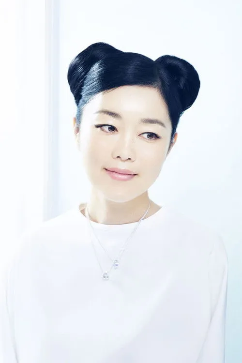 Hilmar Örn Hilmarsson ha trabajado con Mariko Mori en 1 ocasiones