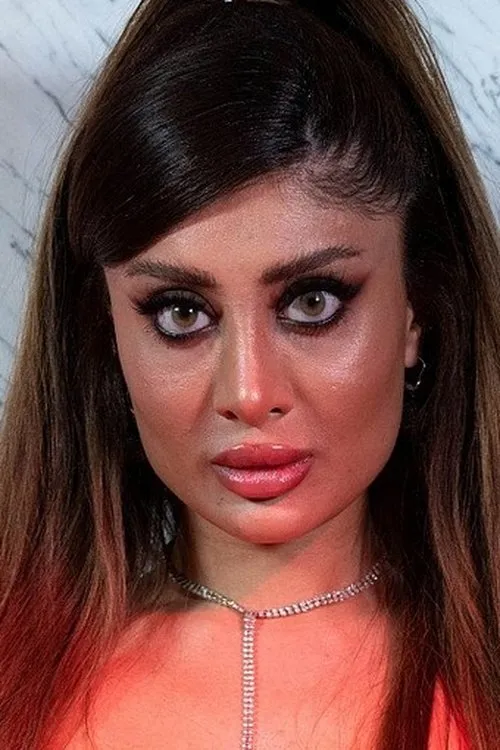 Marina Maya interpretando a Myla