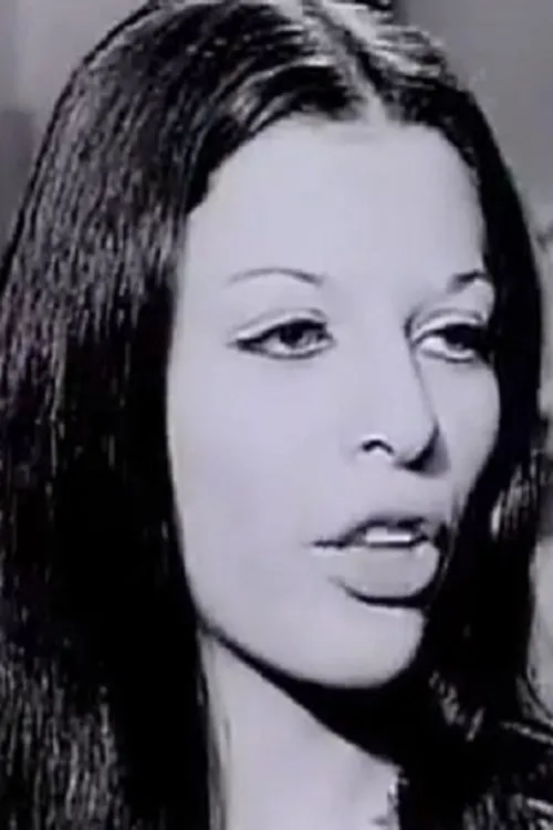 Marina Pavlidou interpretando a Annoula