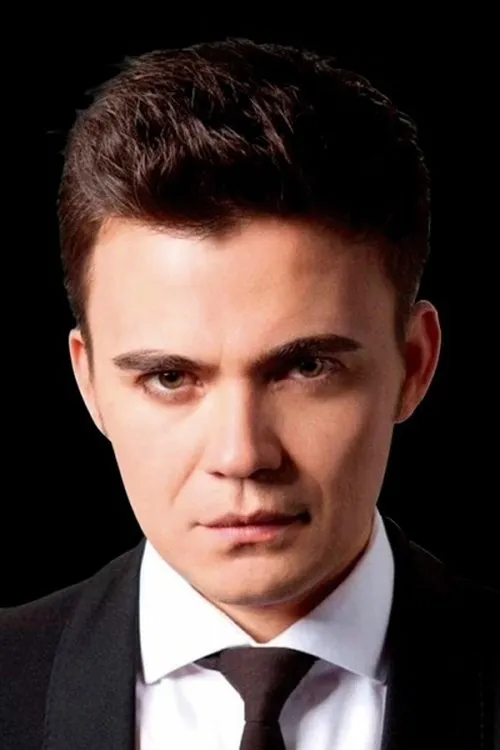 Mario Guerrero interpretando a Antonio