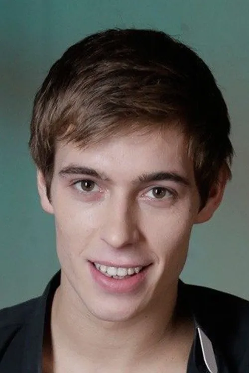 Mario Ricci interpretando a