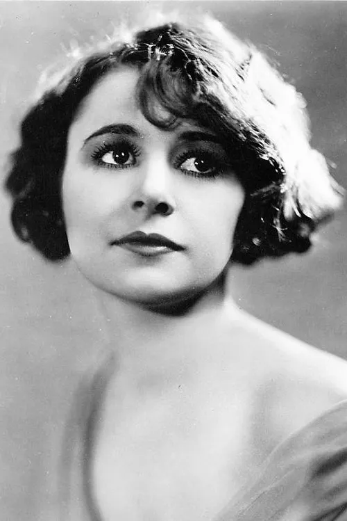 Marion Harlan interpretando a Milly Jones